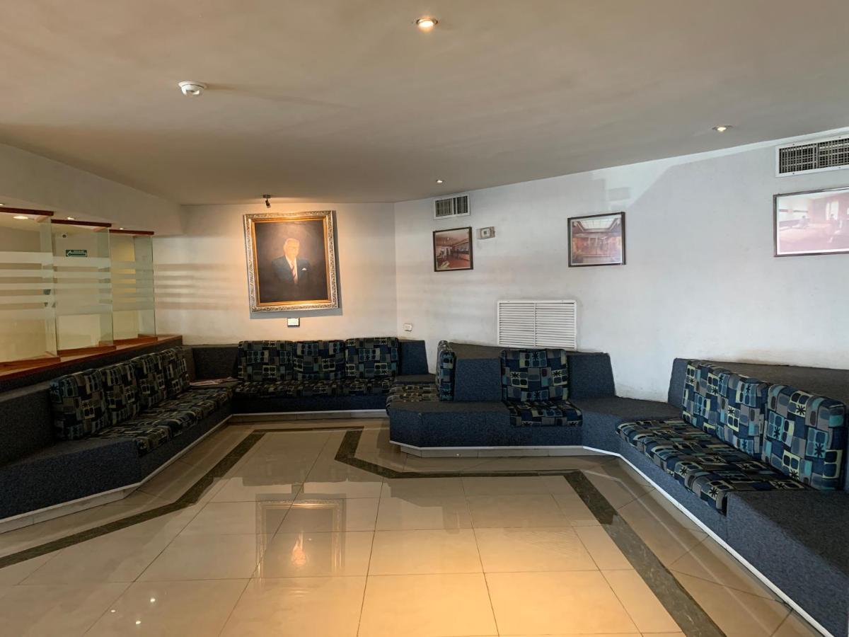 Fastos Hotel 몬테레이 외부 사진
