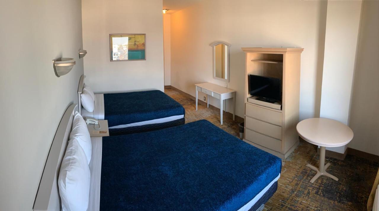 Fastos Hotel 몬테레이 외부 사진