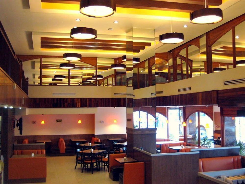 Fastos Hotel 몬테레이 외부 사진