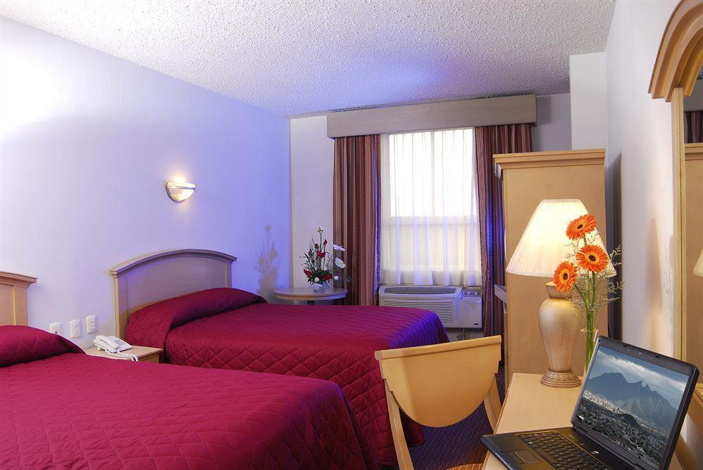 Fastos Hotel 몬테레이 외부 사진